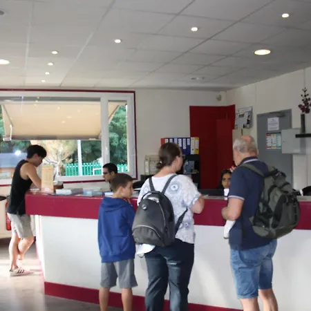 Paris-est Camping 4*